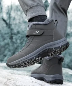 Winter shoes liquidation pallets