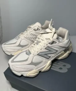 Sneaker liquidation pallets