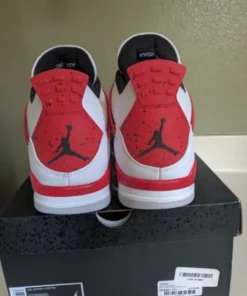 Sneaker liquidation supplier Europe